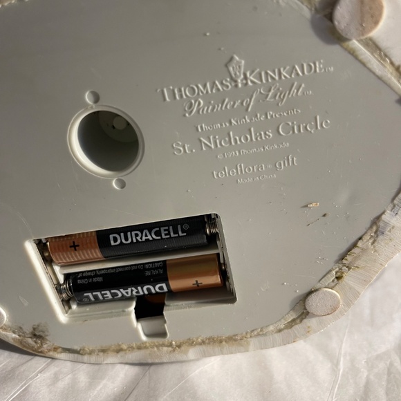 Vintage Thomas Kinkade St. Nicholas Circle -Christmas Village - Picture 10 of 11